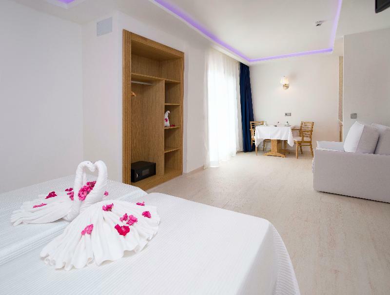 My Way Luxury Ibiza 호텔 플라야 덴 보사 외부 사진